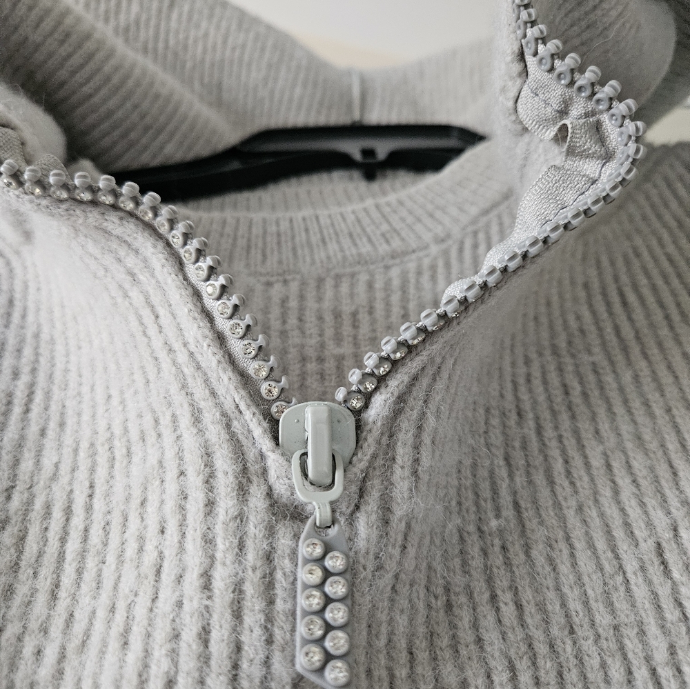 Grey Wool Sweater with rhinestones - size small - Picture 8 of 14